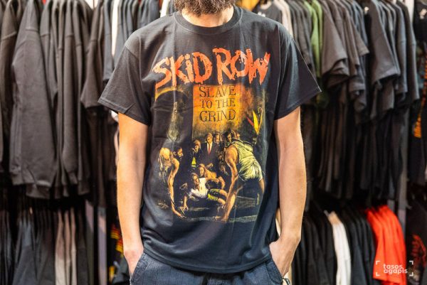 SKID ROW SLAVE TO THE GRIND